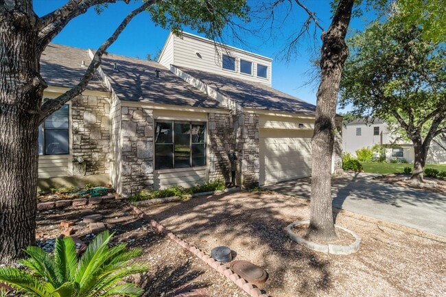 Building Photo - 8401 Echo Creek Ln