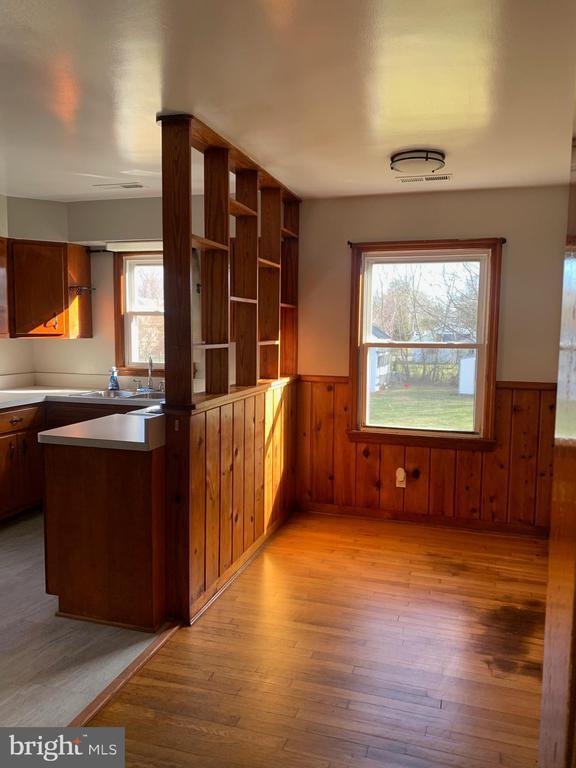 Building Photo - 110 Pershing Ave NW