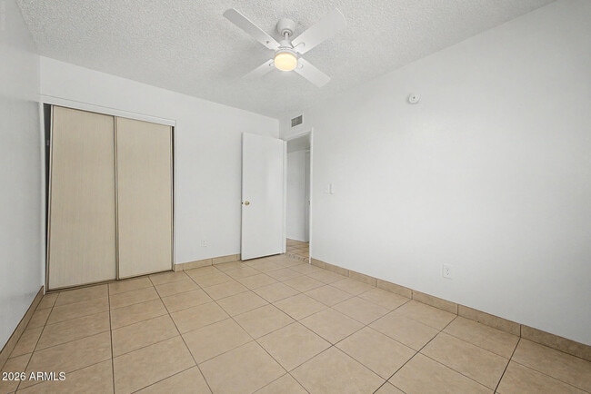 Building Photo - 7014 W Palo Verde Dr