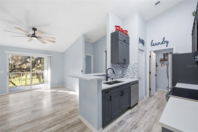 Building Photo - 2532 Grassy Point Dr