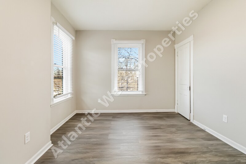 Building Photo - 1512 Blair Ave