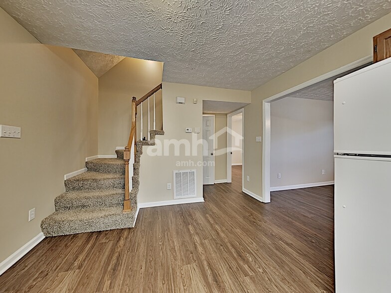 Building Photo - 6955 Saint Croix Ln
