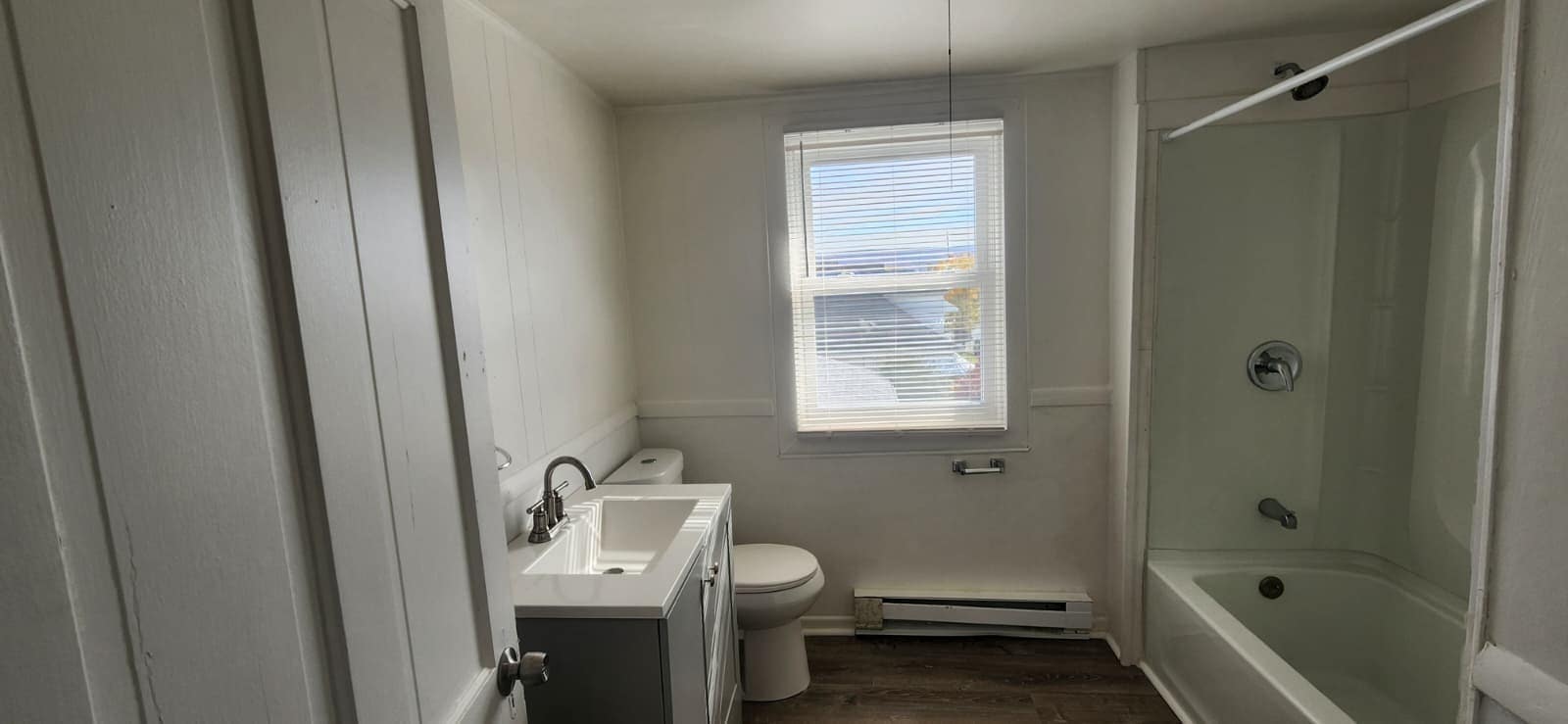 Building Photo - 197 Roosevelt St