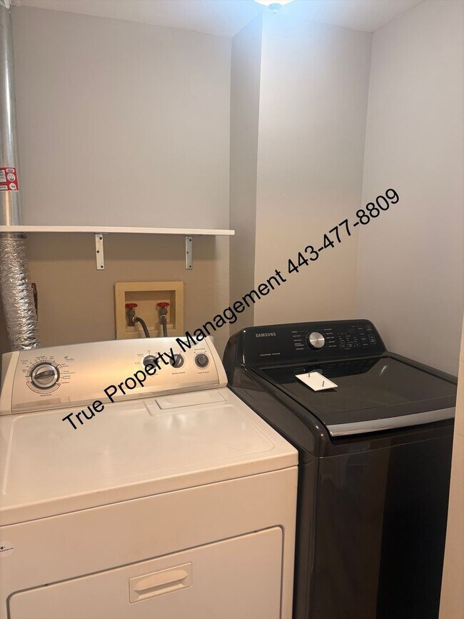 Building Photo - Cozy 2 Bedroom Home in West Baltimore