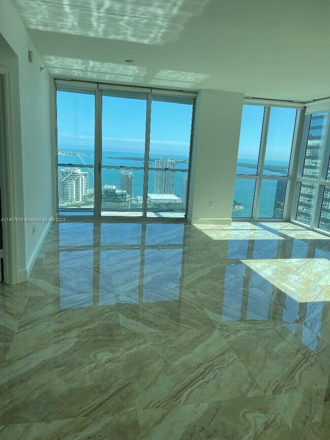 Building Photo - 500 Brickell Ave