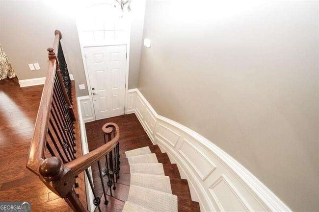 Building Photo - 1004 E Paces Chase