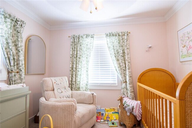 Building Photo - 600 43rd Ave NE