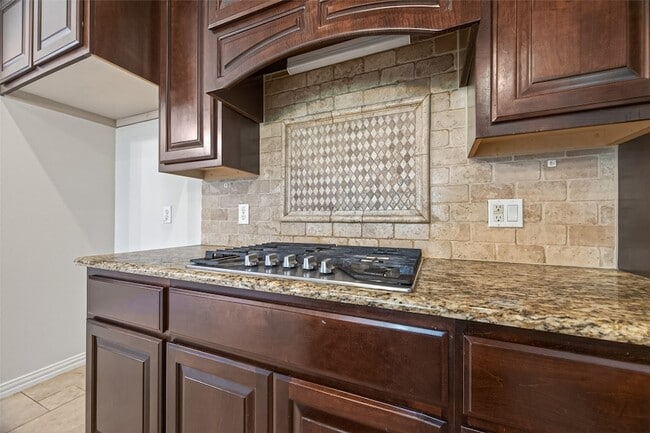 Building Photo - 6726 Hathaway Ln