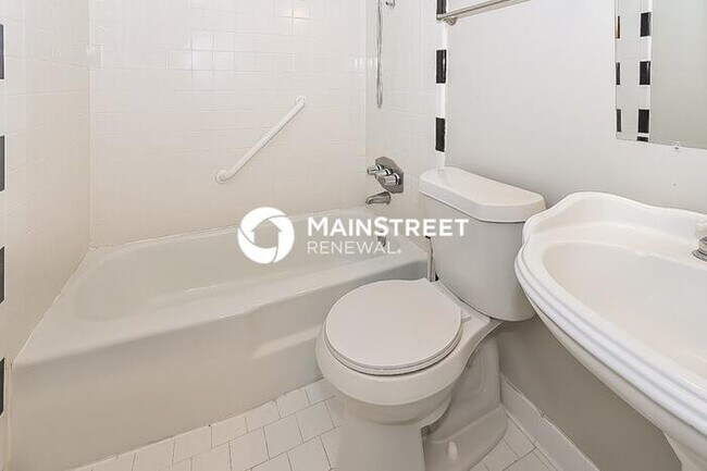 Building Photo - 3 Bedroom Pet-Friendly Home in Bartlett, TN with Main Street Renewal