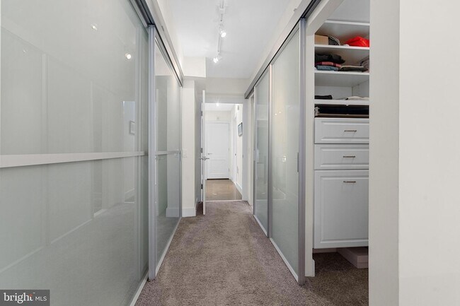 Building Photo - 616 E Street NW Unit 256