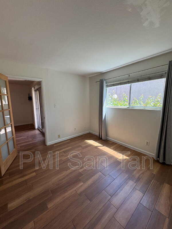 Building Photo - 5525 E Thomas Rd