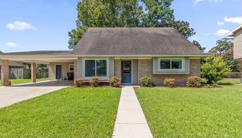 Primary Photo - 516 Camellia Dr