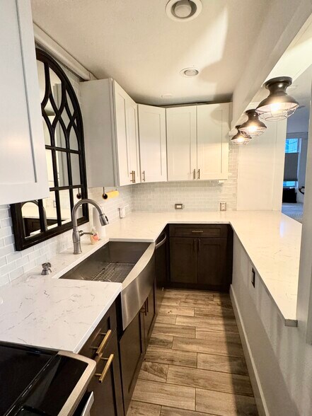 Building Photo - 1301 S Howard Ave