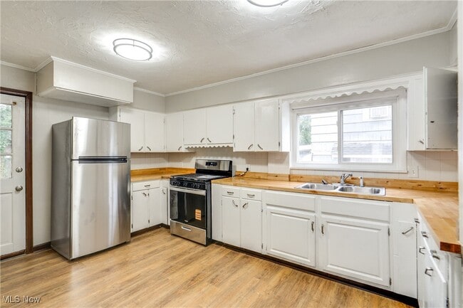 Building Photo - 2338 16th St SW