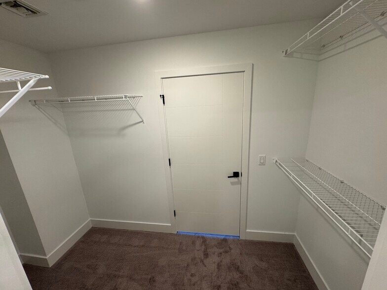 Building Photo - 60 NW 31st St