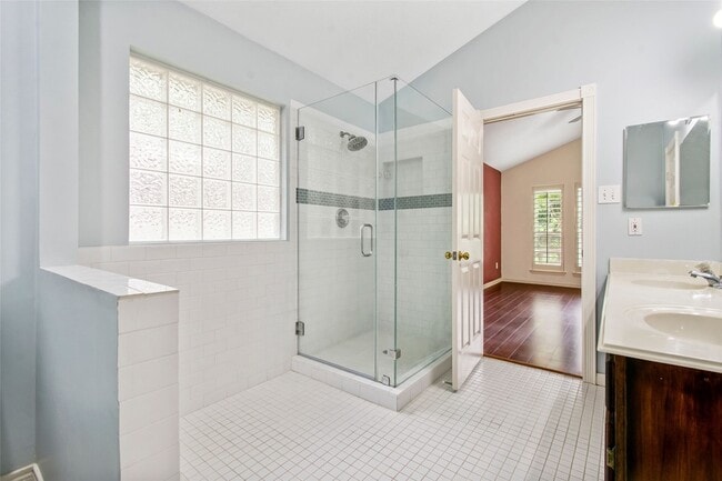 Building Photo - 206 N Dreamweaver Cir