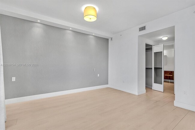 Building Photo - 488 NE 18th St