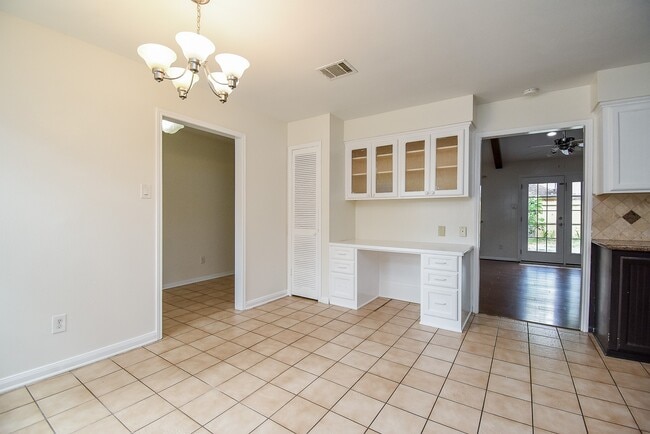 Building Photo - 14206 Ella Lee Ln