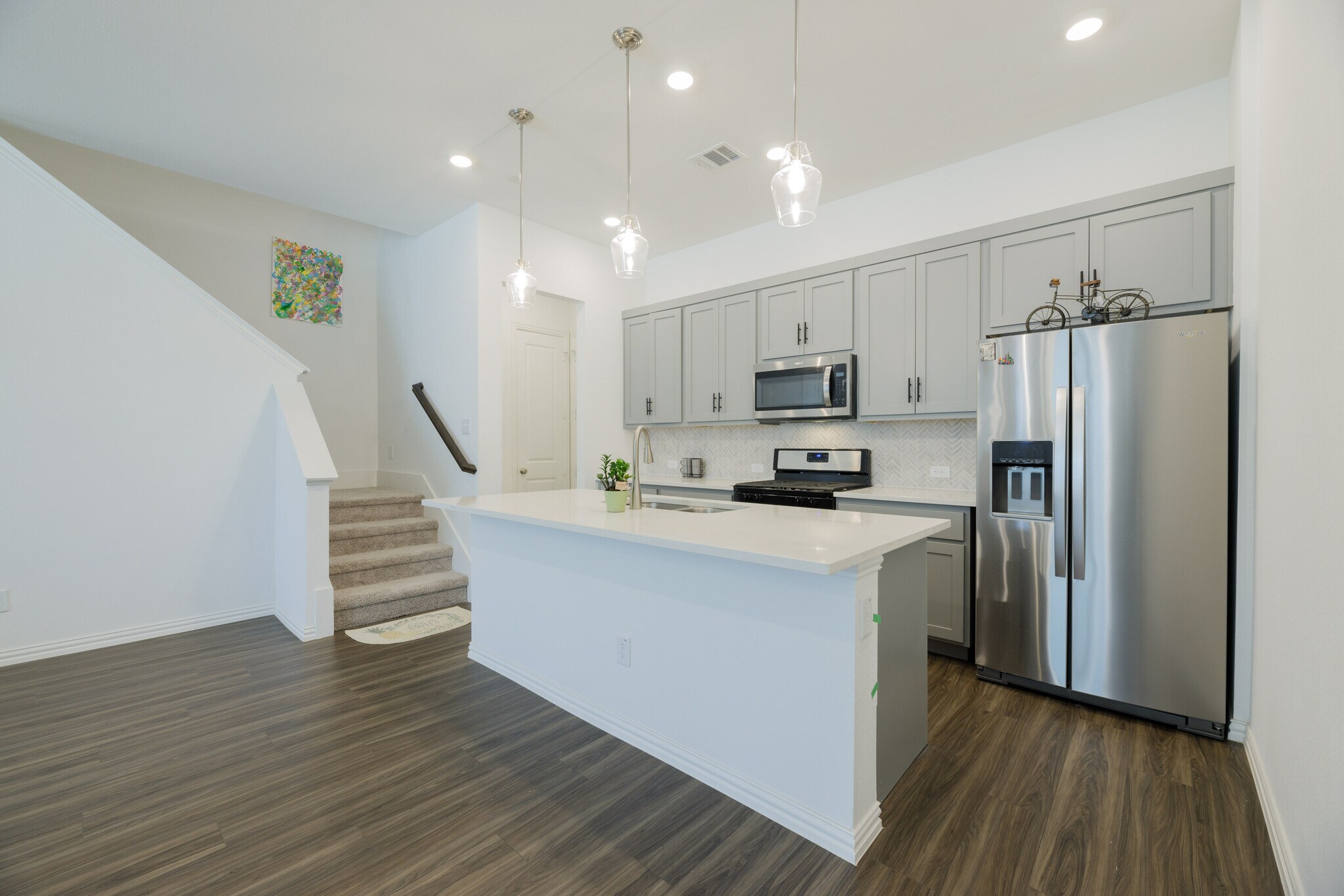 Hall - 9916 Hennings St