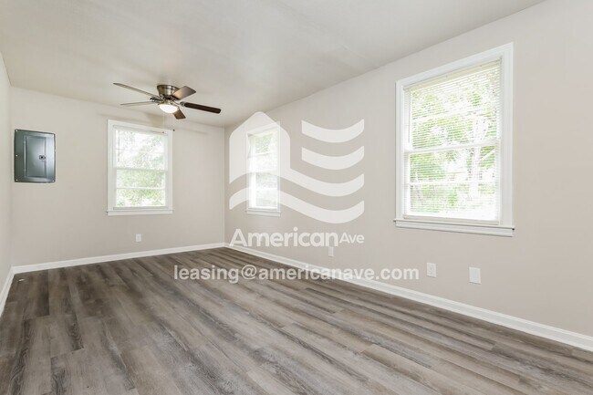 Building Photo - 2913 22nd Ave