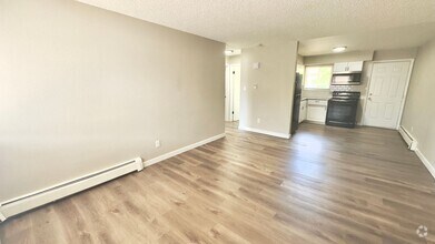 Building Photo - 2915 Straus Ln