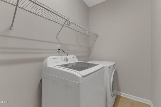 Building Photo - Beautiful 2-Story Townhome in Renaissance Park – Minutes from Downtown Raleigh!