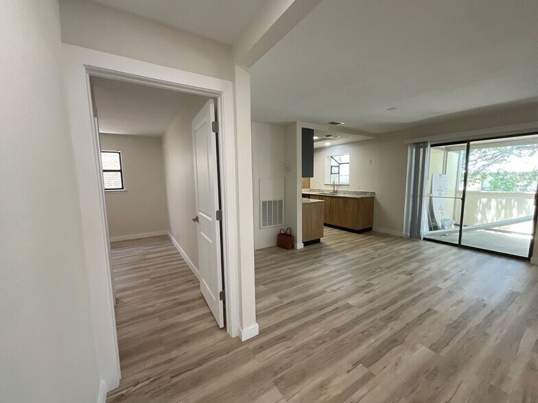 Building Photo - 11843 Braesview, 502