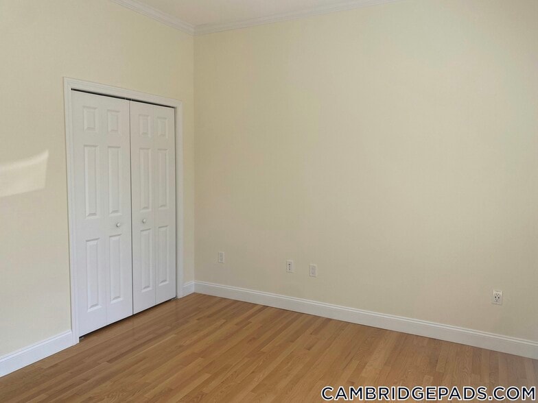 Building Photo - 15 Langdon St