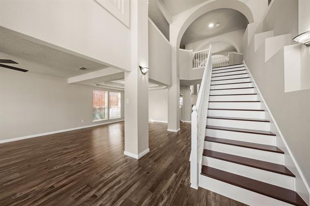 Building Photo - 6209 San Marino Dr