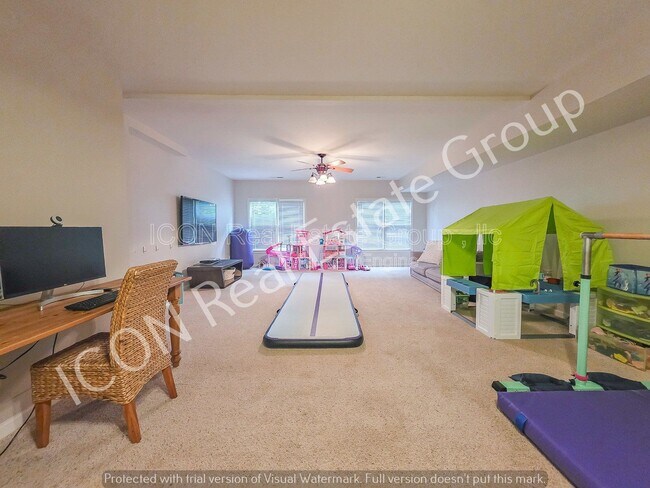 Building Photo - 104 Rock Creek Ln