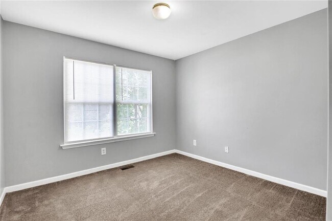 Building Photo - 1411 Cumberland Creek Ln SW