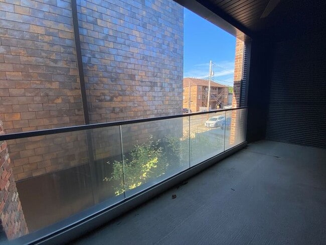 Building Photo - $1,600 | 1 Bedroom, 1 Bathroom Condo | No ...