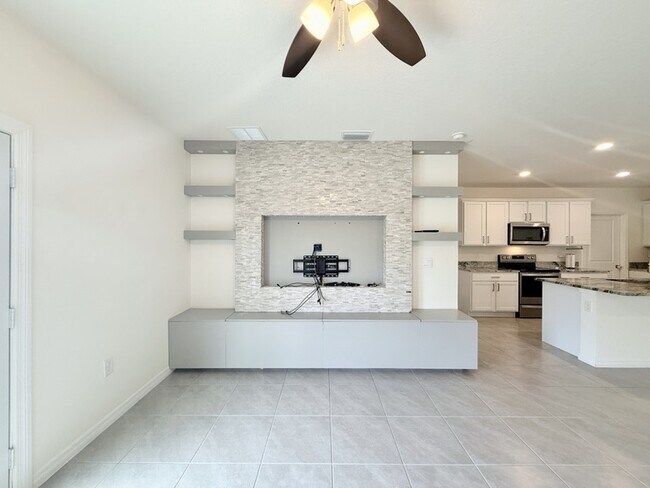 Building Photo - 10759 Penny Gale Loop