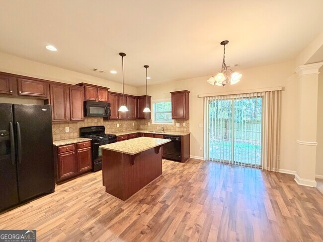 Building Photo - 260 Ascott Ln