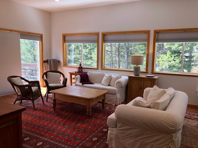 Building Photo - Long Term or Ski Lease in Tahoe Donner-$40...