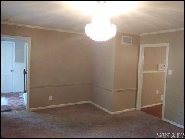 Building Photo - 5800 N Walnut Rd