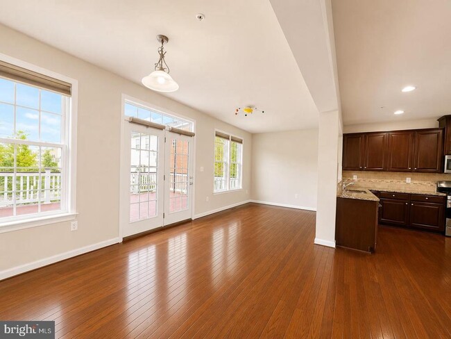Building Photo - 22605 Winding Woods Way
