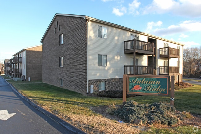 Building Photo - Autumn Ridge