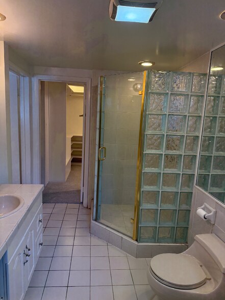 Building Photo - 11670 W Sunset Blvd