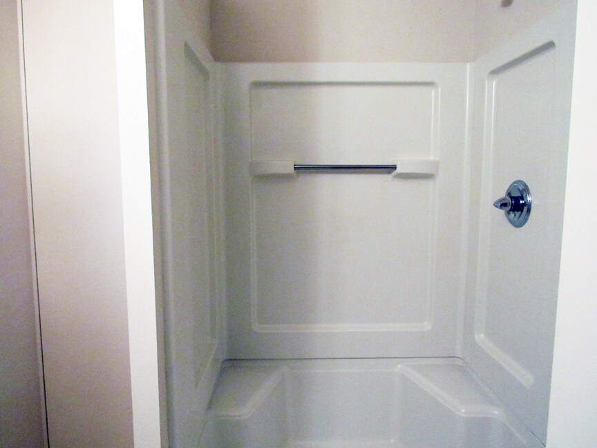 Building Photo - 529 Chestnut St