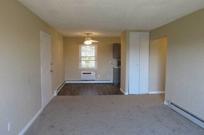 Building Photo - 37 Alpine Dr