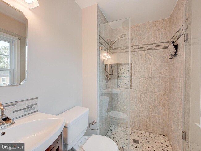 Building Photo - 10332 Mockingbird Pond Ct