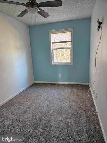 Building Photo - 726 Olde Greenwich Cir