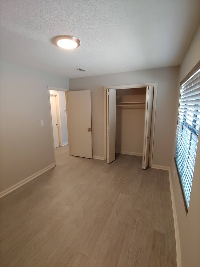 Building Photo - 2339 Walden Dr