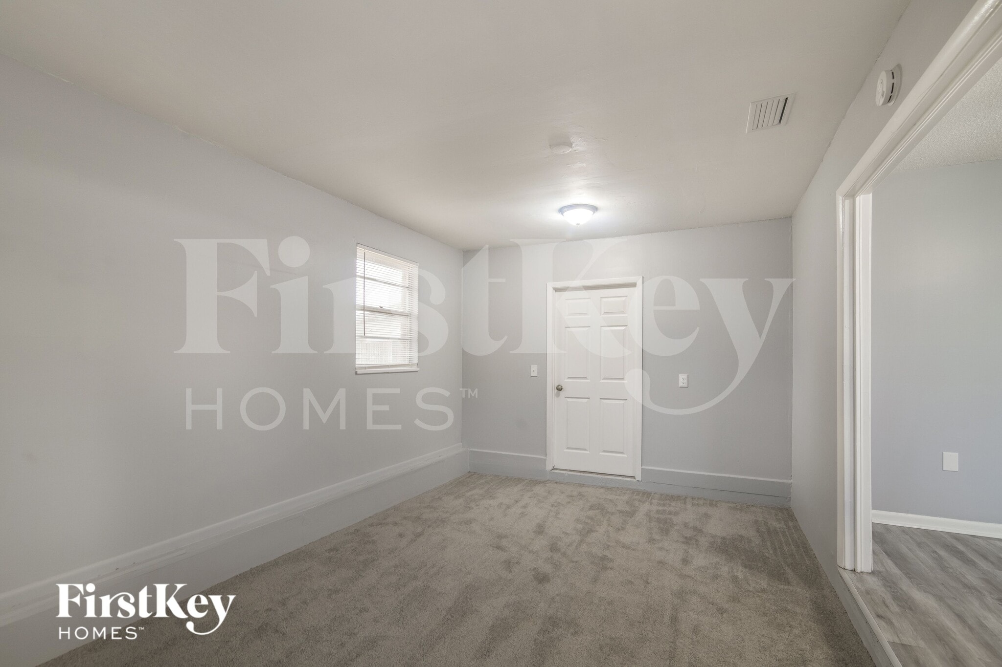 Building Photo - 8704 Country Creek Blvd