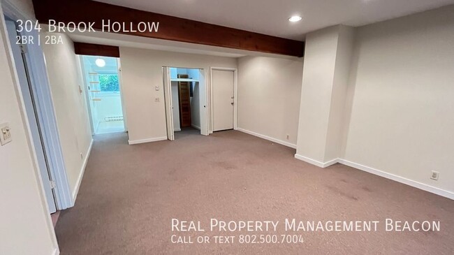 Building Photo - 304 Brook Hollow