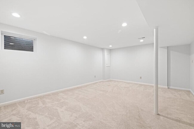 Building Photo - 3331 Buehler Ct