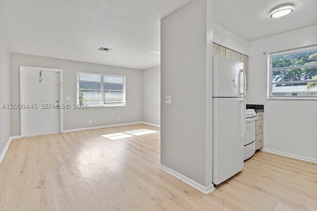 Building Photo - 1610 Shirley Ct
