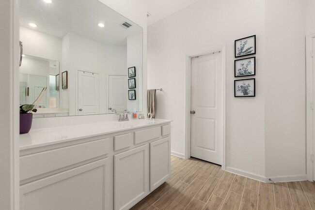 Building Photo - 3455 Warwick River Trl