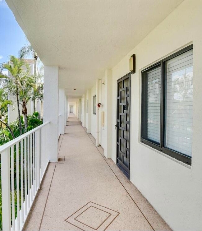 Building Photo - 7270 Ashford Pl